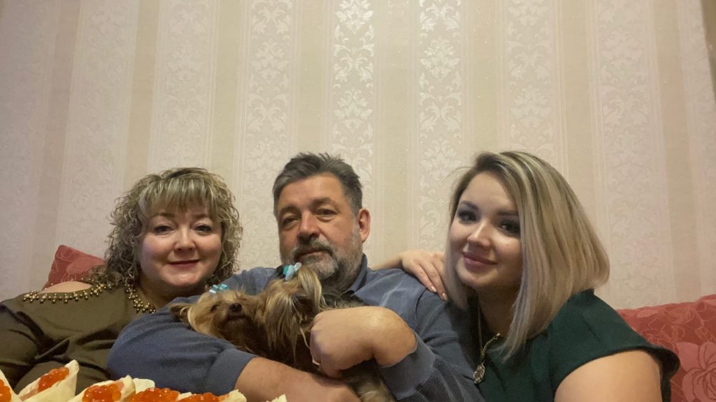 Алексей Васильченко с семьей, он погиб от коронавируса