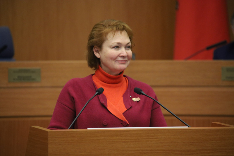 Депутат Людмила Стебенкова, через 3 дня после заседания Мосгордумы у нее был положительный тест на коронавирус