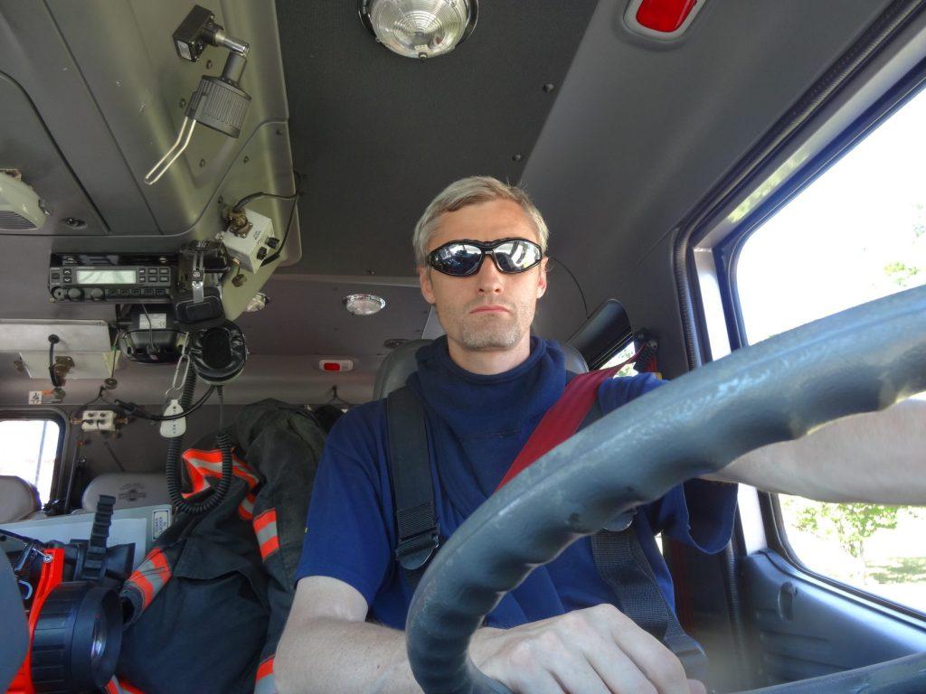 Ник Кабелев - программист, фельдшер и пожарный