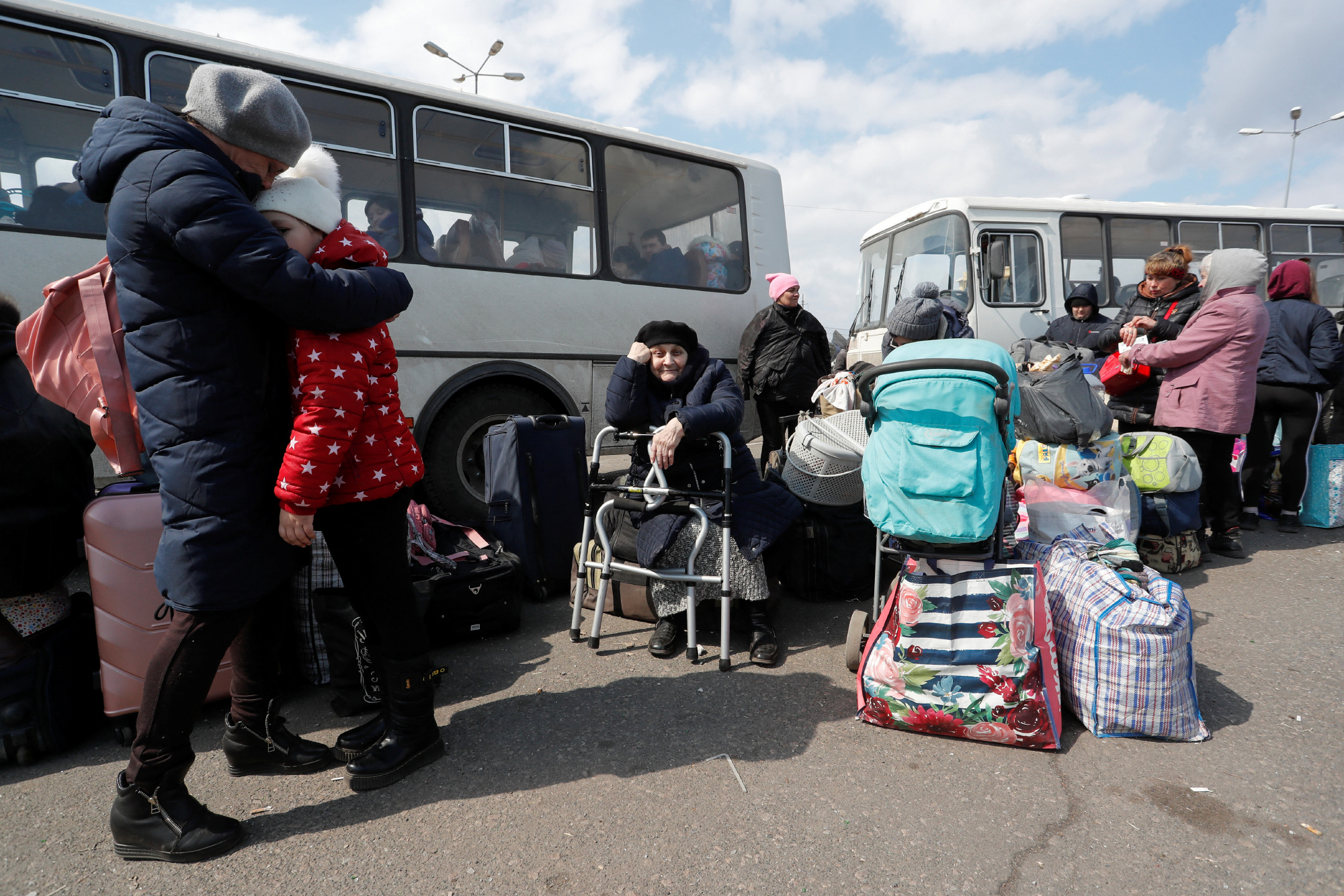 Тут дома стоят, а у нас домов нет – «Холод»