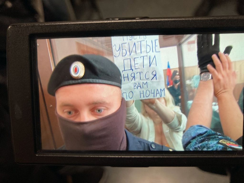 Марину Овсянникову отправили под домашний арест