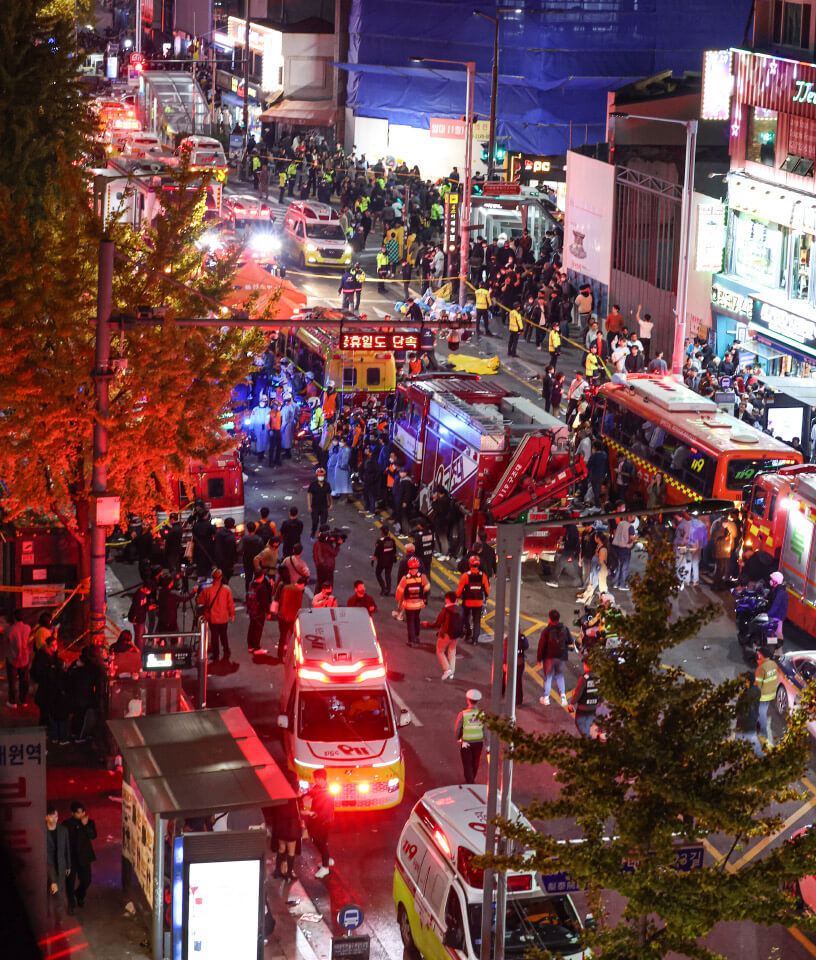 В Сеуле во время Хэллоуина из-за давки погибли более 150 человек. Что случилось?
