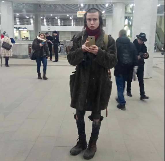 Леонид Котельников, селфи в зеркале метро 