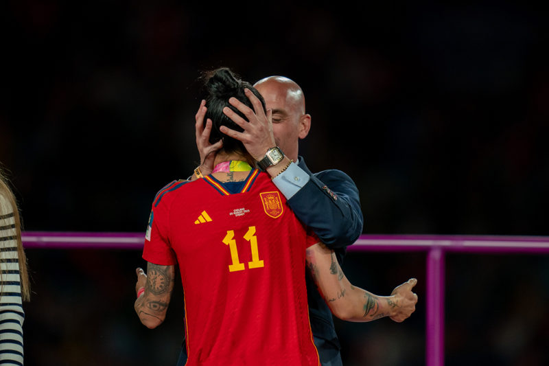Скандал со сборной Испании по футболу