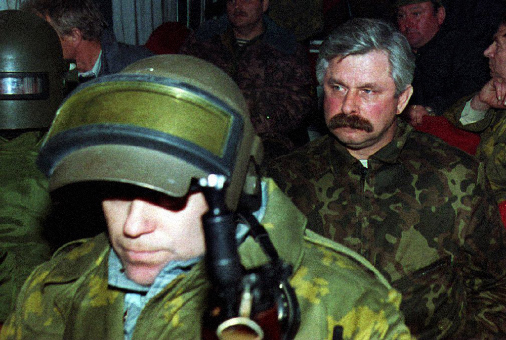 Александра Руцкого везут в СИЗО «Лефортово». 4 октября 1993 года. События сентября — октября 1993 года