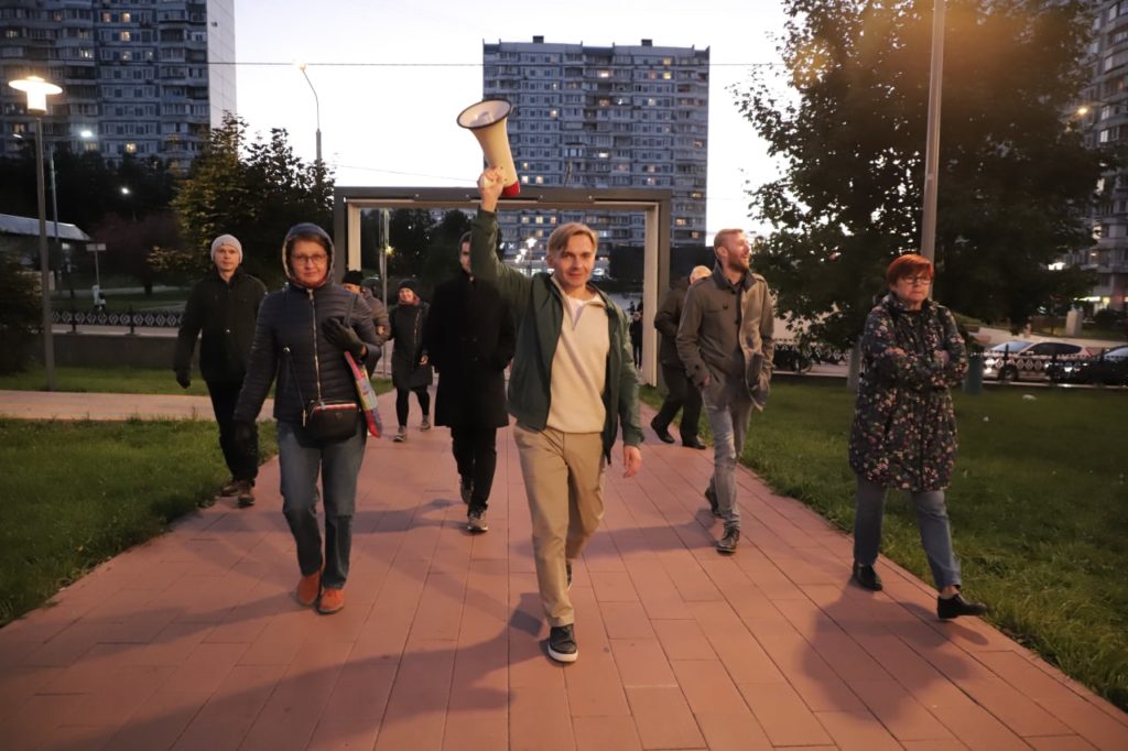 Михаил Лобанов со сторонниками во время предвыборной кампании в 2021 году