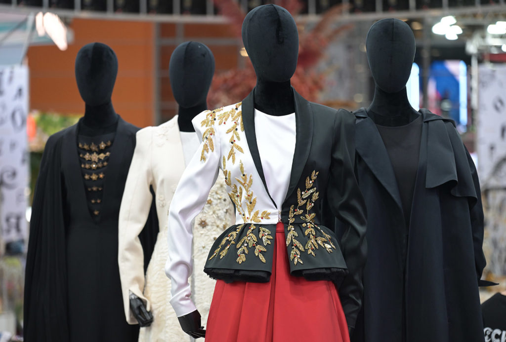 Дом моды дочери Кадырова провел показ на выставке «Россия» на ВДНХ