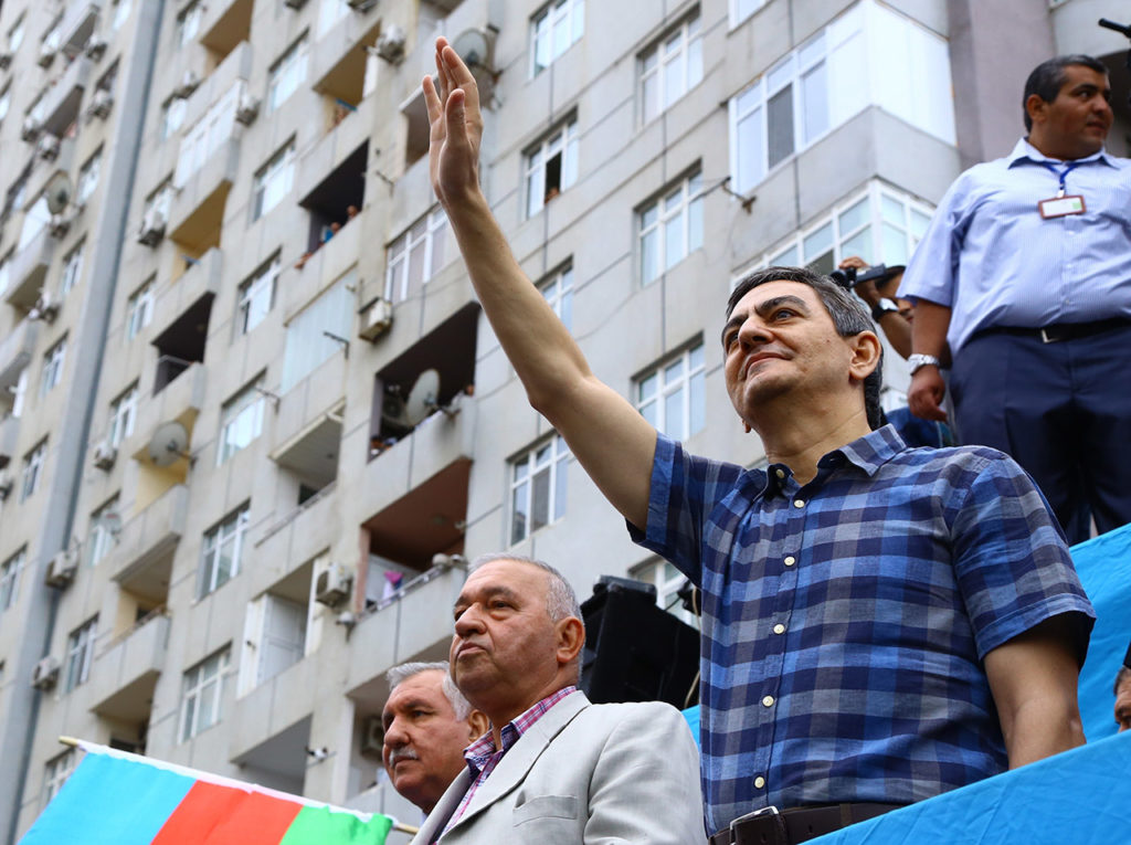 Али Керимли во время протестов. Баку, Азербайджан.
