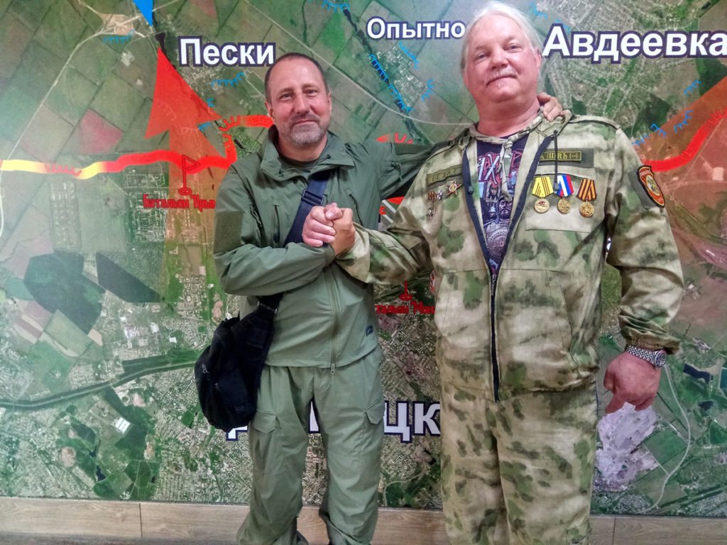 Бентли с командиром батальона «Восток» Александром Ходаковским
