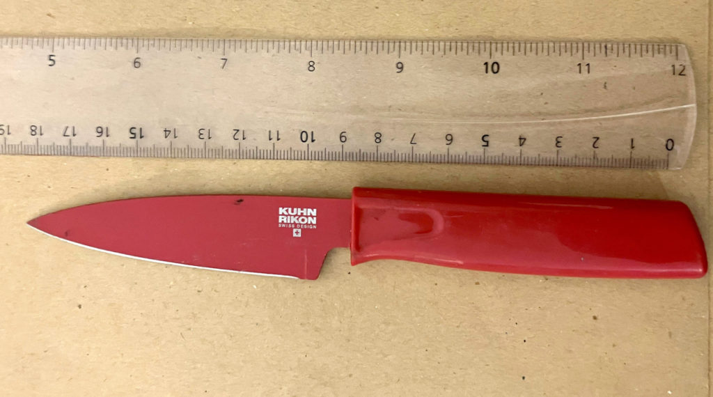 Нож, использованный Дэмиеном Бирнсом для удаления пениса Мариуса Густавсона